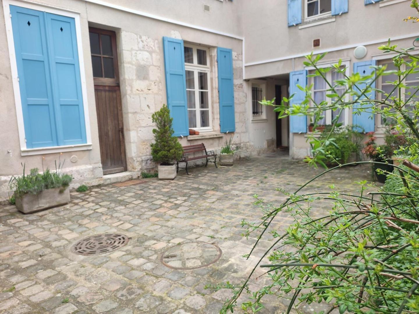 Appartement Le Gite De La Cathedrale à Chartres Extérieur photo