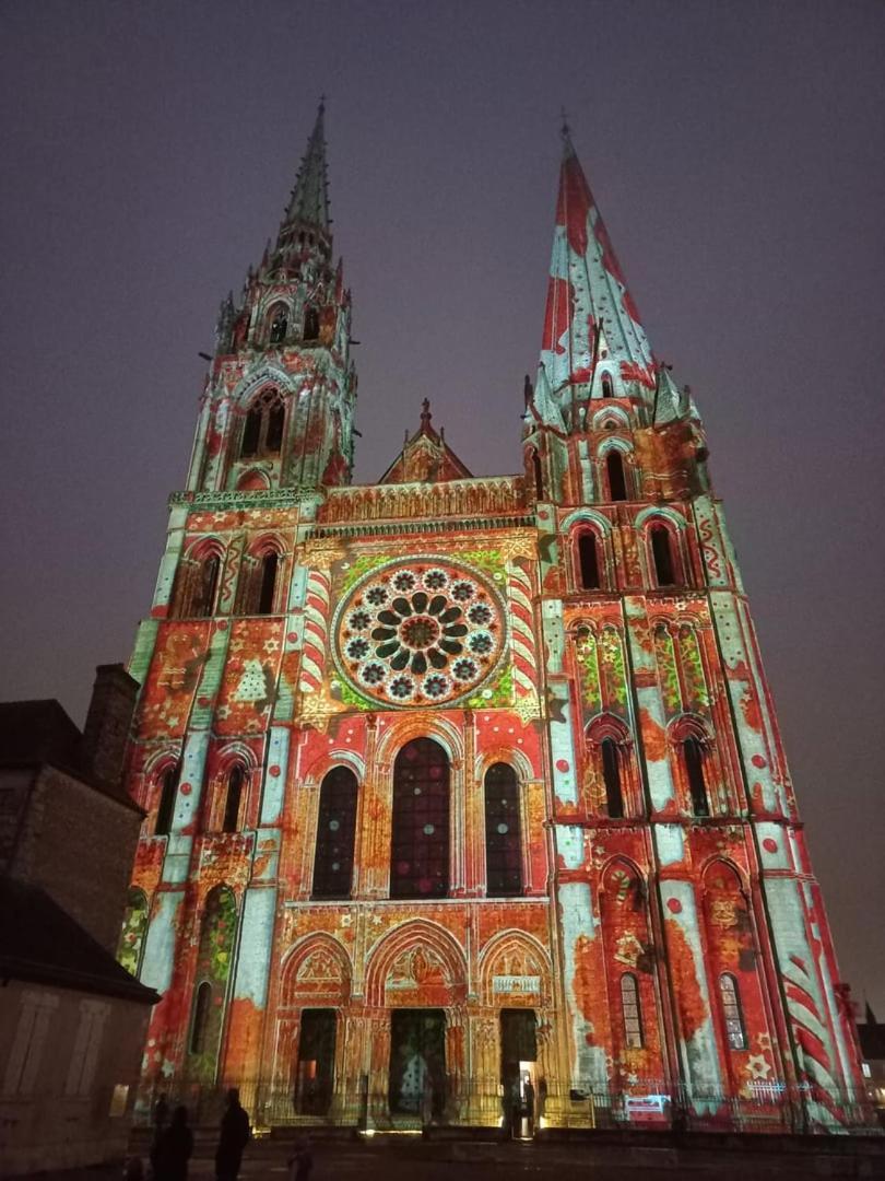 Appartement Le Gite De La Cathedrale à Chartres Extérieur photo