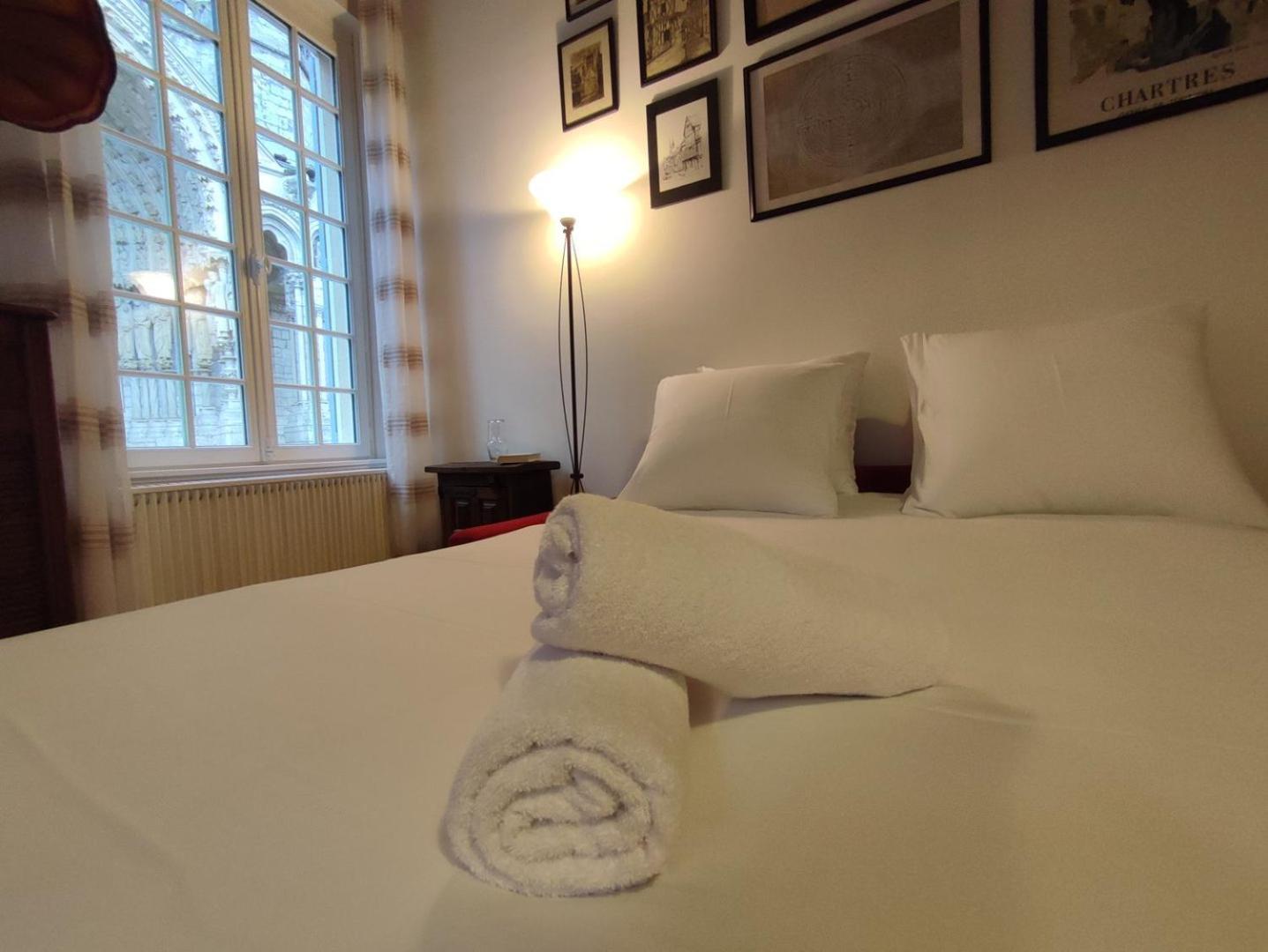 Appartement Le Gite De La Cathedrale à Chartres Extérieur photo