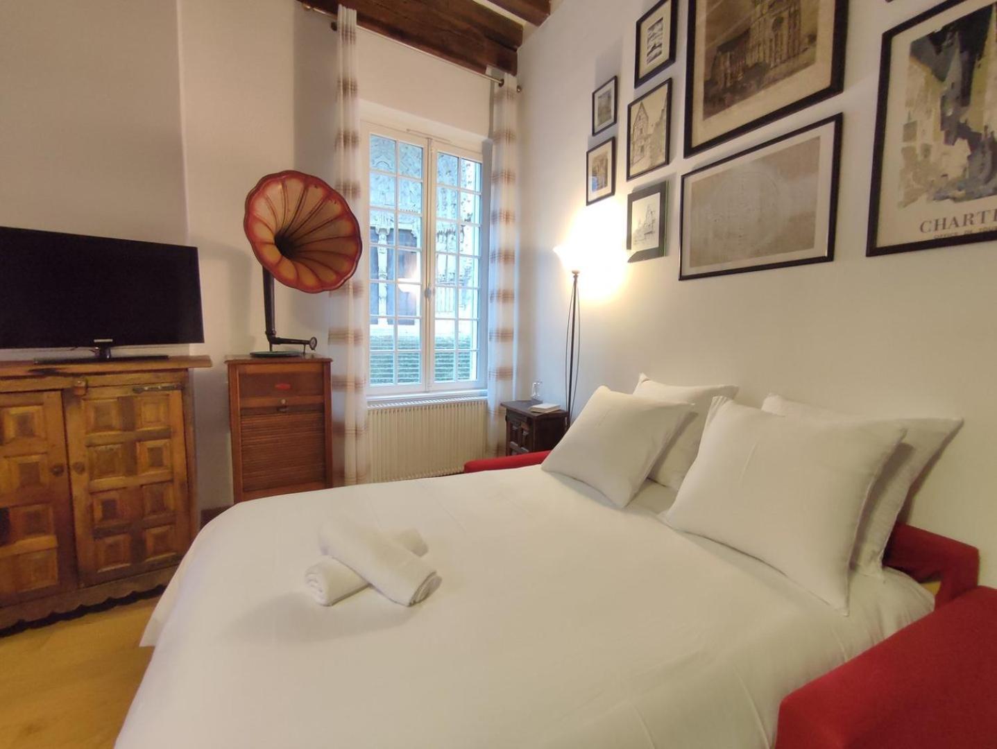 Appartement Le Gite De La Cathedrale à Chartres Extérieur photo